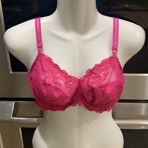 Wacoal size 36C Hot Pink lace underwire bra. See photos for details. Bundle with
